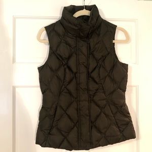 Eddie Bauer army green vest
